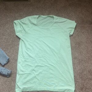 NWOT Mint Lululemon Short Sleeve Swiftly